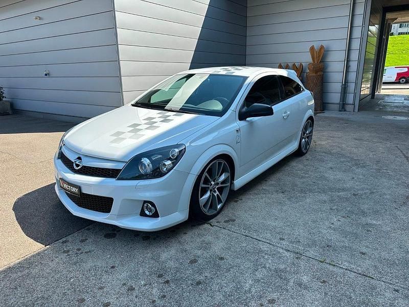 Gebraucht 2008 Opel Astra GTC Edition Limousine | CHF 17’900 - Bild 1/4