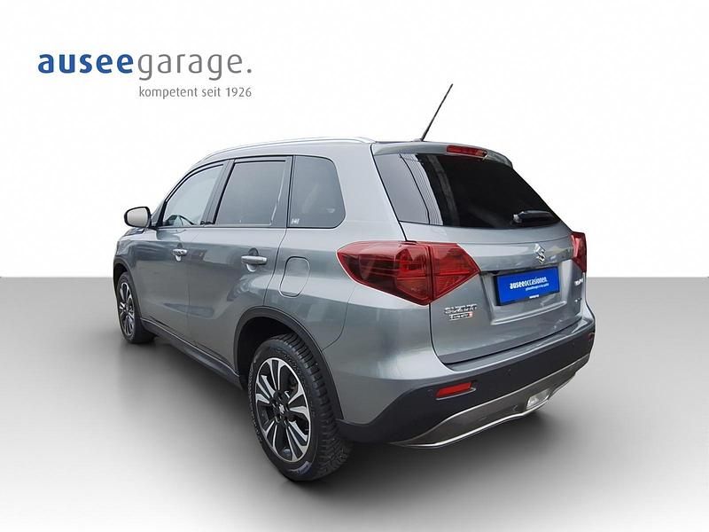 Gebraucht Suzuki Vitara 140 PS (102 kW) 2019 Grau SUV