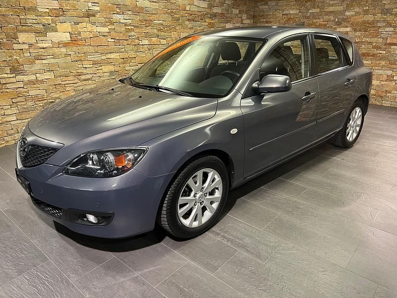 Grau Gebraucht 2007 Mazda 3 Exclusive Limousine | CHF 5’800 - Bild 1/4