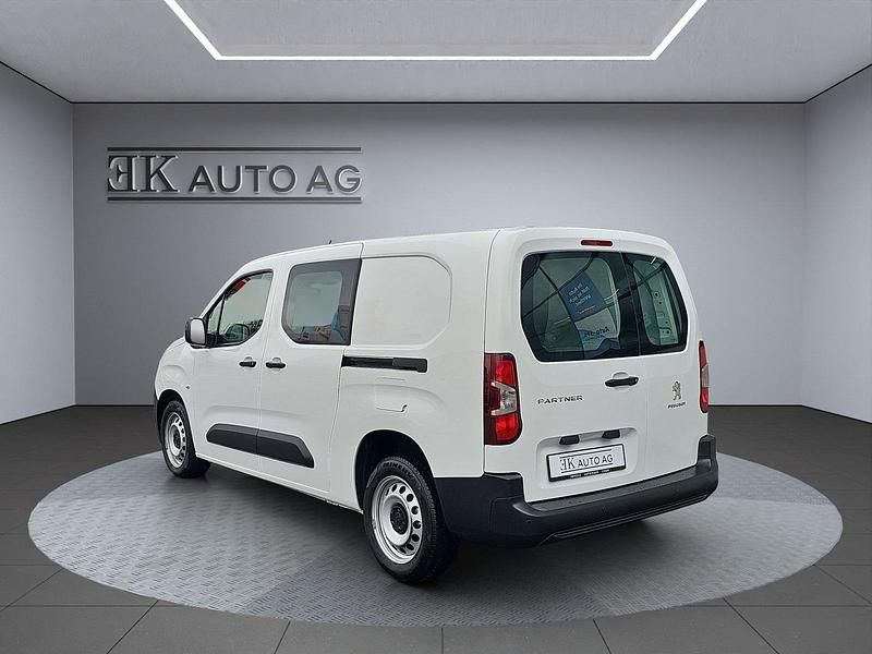 Gebraucht Peugeot Partner S 131 PS (96 kW) 2022 Van / Kleinbus