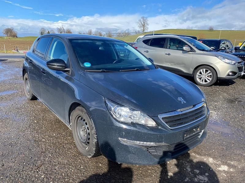 Gebraucht Peugeot 308 Active 120 PS (88 kW) 2017