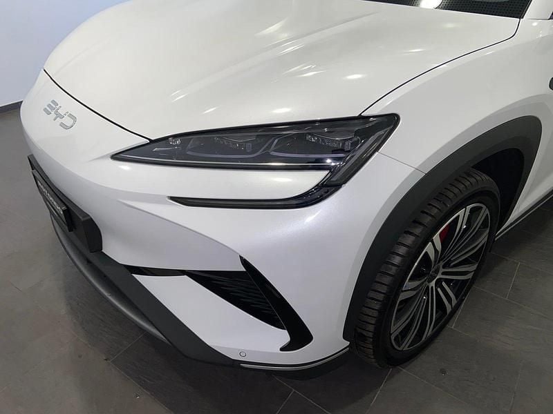 Neu BYD Sealion 7 Design 389 kW (530 PS) 2025 Grau SUV