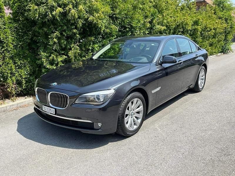 Gebraucht BMW 750 Comfort Edition 408 PS (300 kW) 2011 Limousine