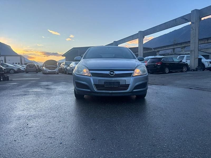 Gebraucht Opel Astra Enjoy 140 PS (102 kW) 2008