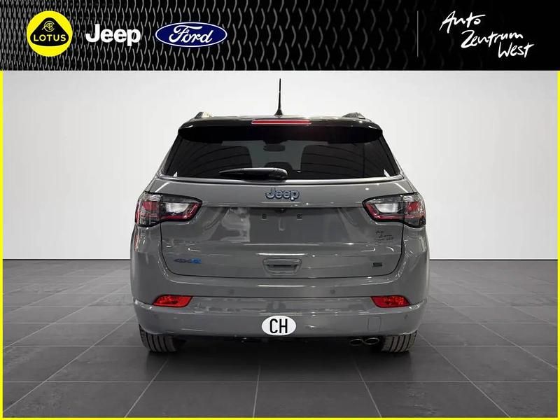 Gebraucht Jeep Compass 241 PS (177 kW) 2026 Gray SUV
