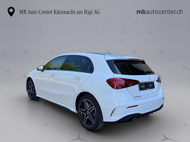 Neu Mercedes A250 218 PS (160 kW) 2025 Weiss Limousine