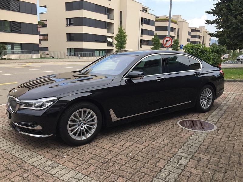 Gebraucht BMW 730L 265 PS (194 kW) 2017 Limousine