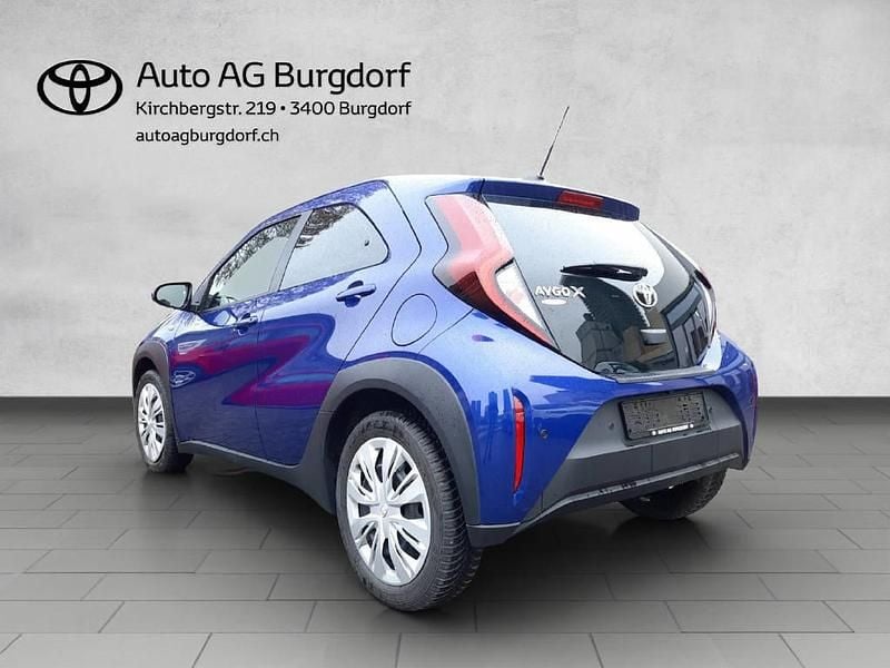 Gebraucht Toyota Aygo X Comfort 72 PS (52 kW) 2024 Blau SUV