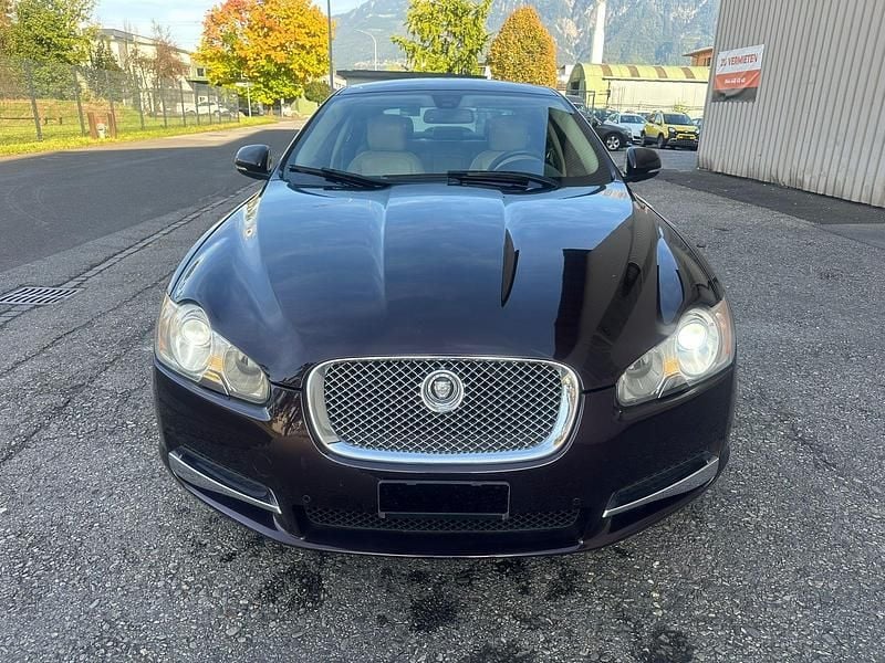 Gebraucht 2011 Jaguar XF Luxury Limousine | CHF 3’900 (Superpreis) - Bild 1/4