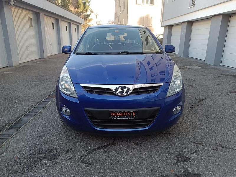 Gebraucht Hyundai i20 Premium 126 PS (92 kW) 2009