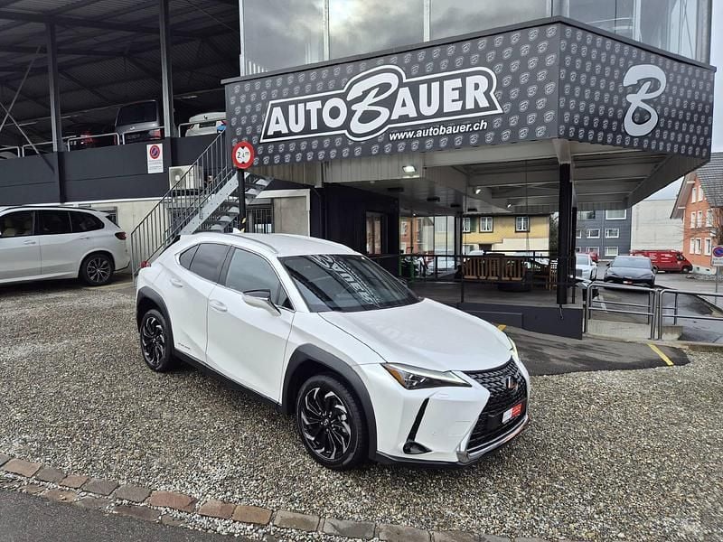 Gebraucht Lexus UX 300e 150 kW (204 PS) 2021 Weiss SUV