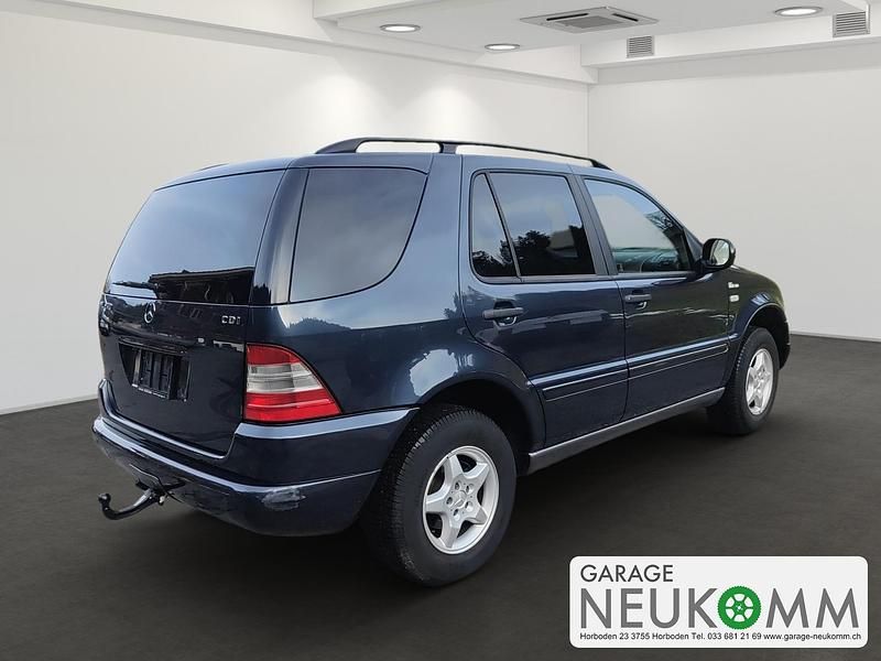 Gebraucht Mercedes ML270 163 PS (119 kW) 2001 SUV