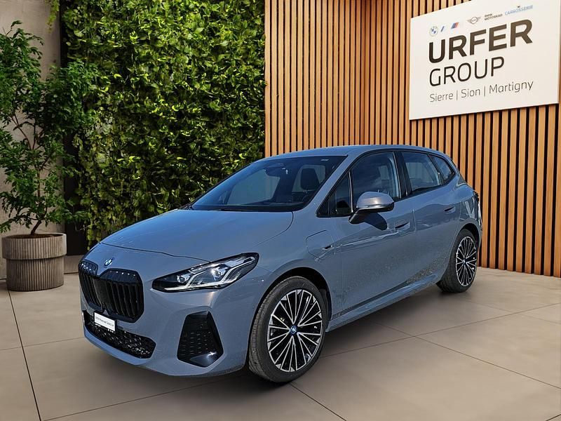 Gebraucht BMW 230e Active Tourer M Sport 326 PS (239 kW) 2022 Grau Van / Kleinbus
