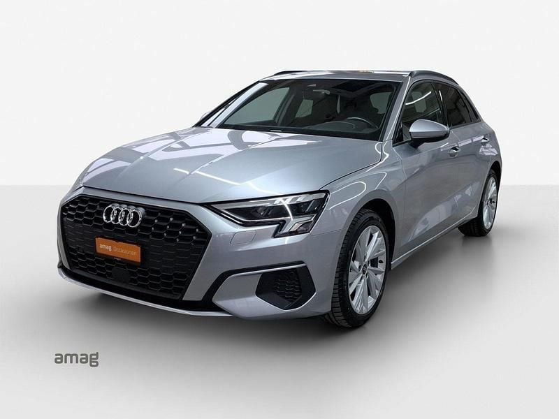 Gebraucht Audi A3 Attraction 150 PS (110 kW) 2024 Florettsilber metallic Limousine