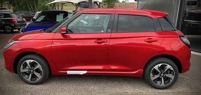 Rot Neu 2025 Suzuki Swift Limousine | CHF 28’080 - Bild 1/4