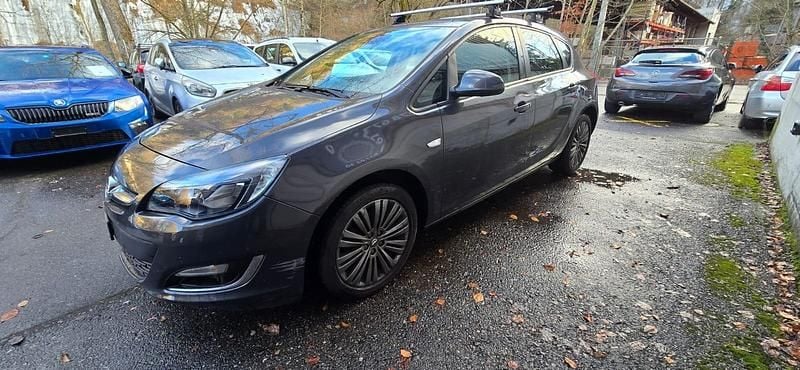 Gebraucht Opel Astra 140 PS (102 kW) 2013