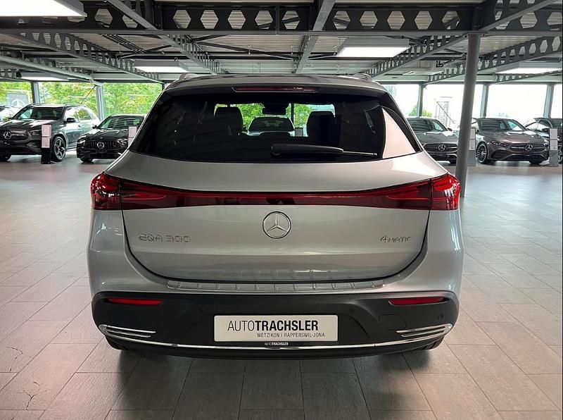 Neu Mercedes EQA300 Progressive 167 kW (228 PS) 2025 Silber SUV