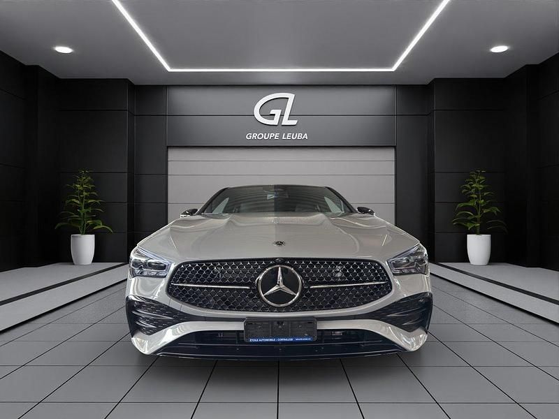 Neu Mercedes CLA250e Shooting Brake 224 PS (164 kW) 2025 Grau Kombi
