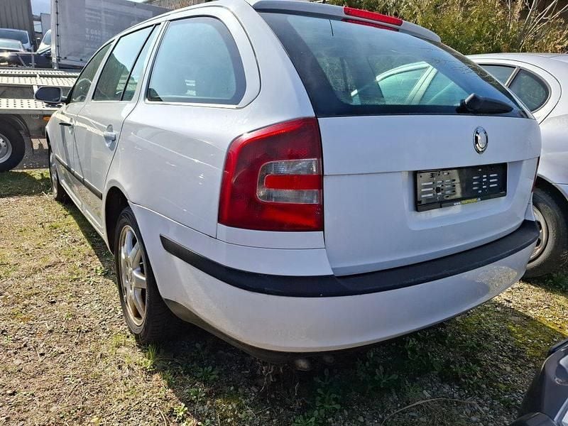 Gebraucht Skoda Octavia Ambiente 105 PS (77 kW) 2007 Kombi