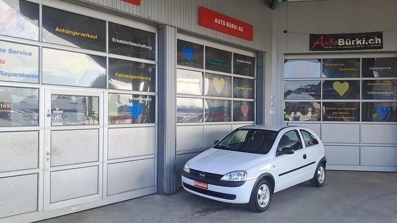 Weiss Gebraucht 2001 Opel Corsa Comfort Limousine | CHF 4’999 (Fairer Preis) - Bild 1/4