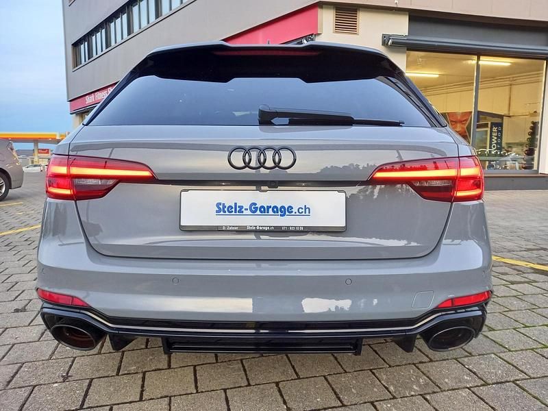 Gebraucht Audi RS4 Ambiente 450 PS (330 kW) 2019 Kombi