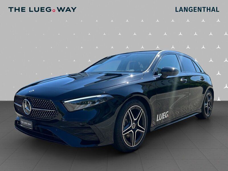 Gebraucht Mercedes A180 136 PS (100 kW) 2024 Schwarz Limousine