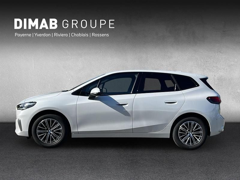 Gebraucht BMW 218 Active Tourer Luxury Line 150 PS (110 kW) 2023 Weiss Van / Kleinbus