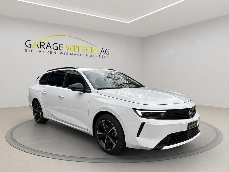 Neu Opel Astra 145 PS (106 kW) 2025 Weiss Kombi