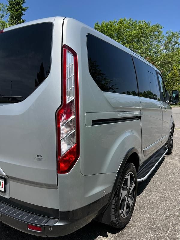 Gebraucht Ford Tourneo Custom Active 185 PS (136 kW) 2021 Van