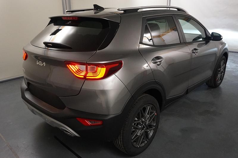 Neu Kia Stonic 100 PS (73 kW) 2025 Anthrazit SUV