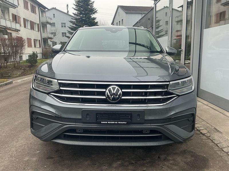 Gebraucht VW Tiguan Allspace 150 PS (110 kW) 2024 Grau SUV