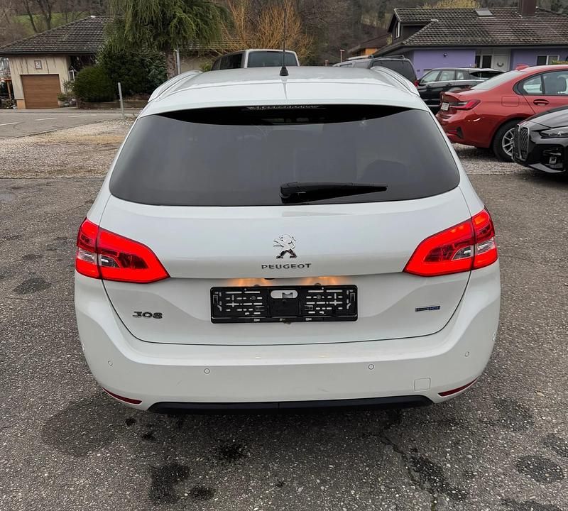Gebraucht Peugeot 308 SW Allure 120 PS (88 kW) 2015 Kombi