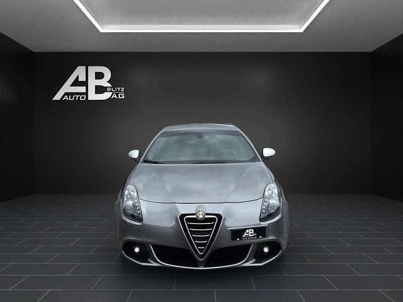 Gebraucht 2012 Alfa Romeo Giulietta Distinctive | CHF 6’880 (Etwas zu teuer) - Bild 1/4