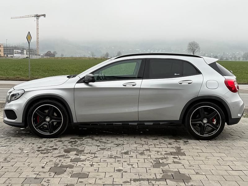 Gebraucht Mercedes GLA220 AMG line 170 PS (125 kW) 2015 SUV