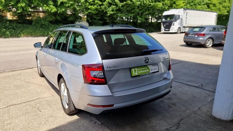 Gebraucht Skoda Octavia Ambition 150 PS (110 kW) 2019 Silber Kombi