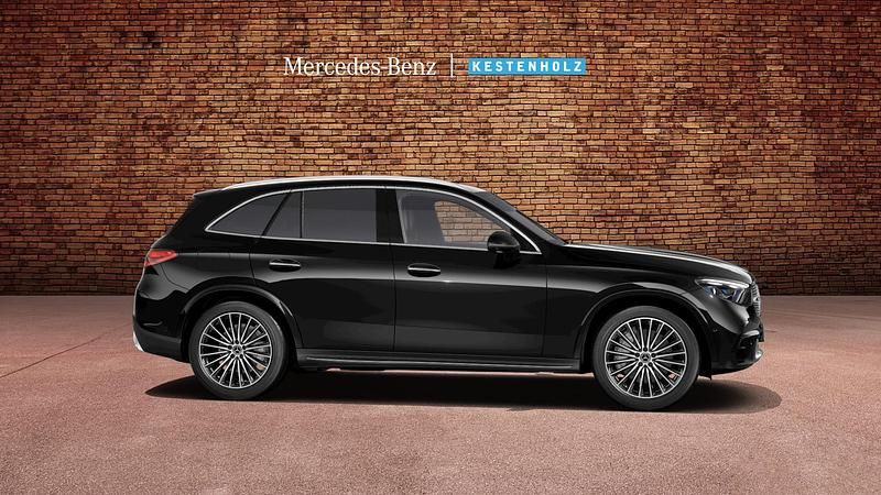Gebraucht Mercedes GLC300e 269 PS (197 kW) 2025 Schwarz SUV