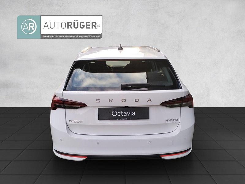 Neu Skoda Octavia Selection 150 PS (110 kW) 2026 Weiss Kombi