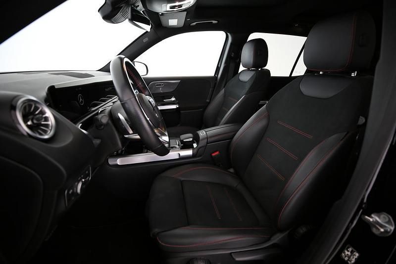 Gebraucht Mercedes GLB250 AMG line 224 PS (164 kW) 2022 Schwarz SUV