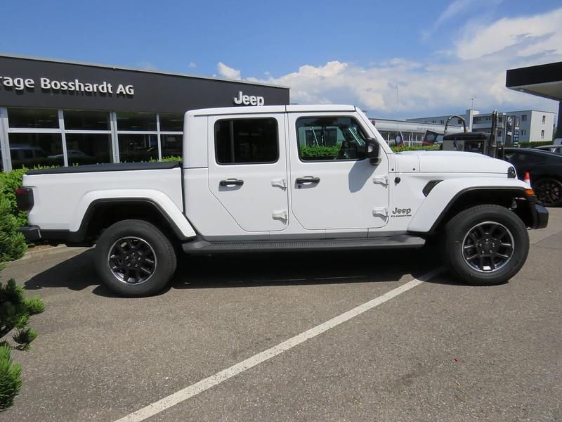 Gebraucht Jeep Gladiator Overland 264 PS (194 kW) 2023 Weiss Abholung