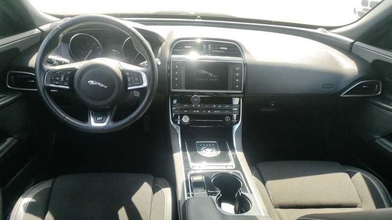 Gebraucht Jaguar XE Pure 180 PS (132 kW) 2017 Limousine