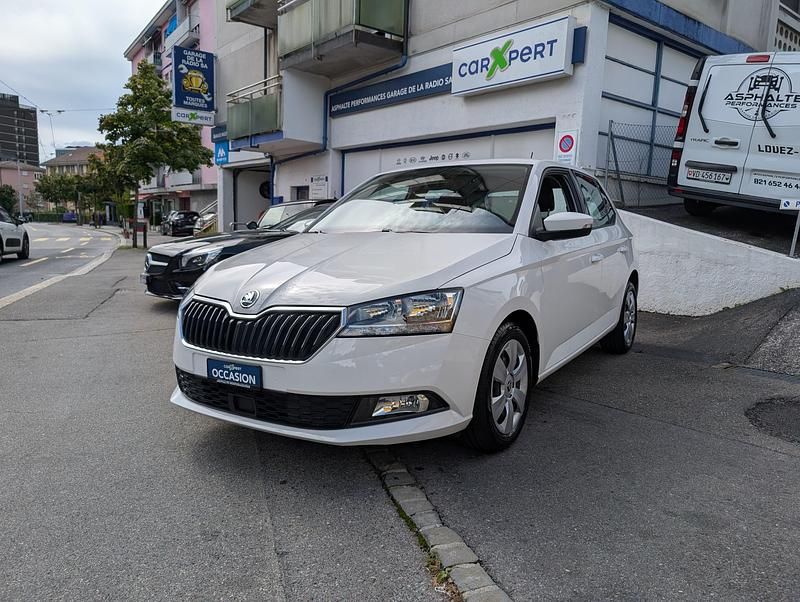 Weiss Gebraucht 2021 Skoda Fabia Ambition Limousine | CHF 16’999 (Fairer Preis) - Bild 1/4