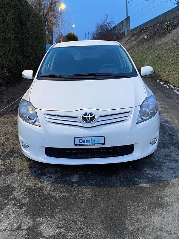 Gebraucht Toyota Auris 147 PS (108 kW) 2011 Kleinwagen