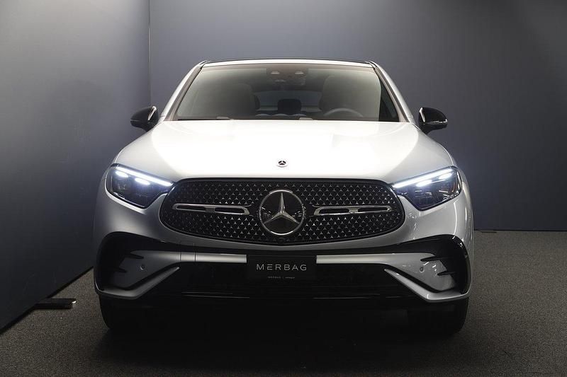 Neu Mercedes GLC300 258 PS (189 kW) 2025 Coupé