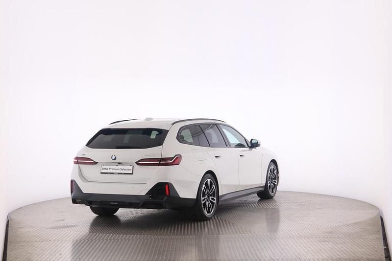Gebraucht BMW 520 Comfort Edition 208 PS (152 kW) 2024 Weiss Kombi