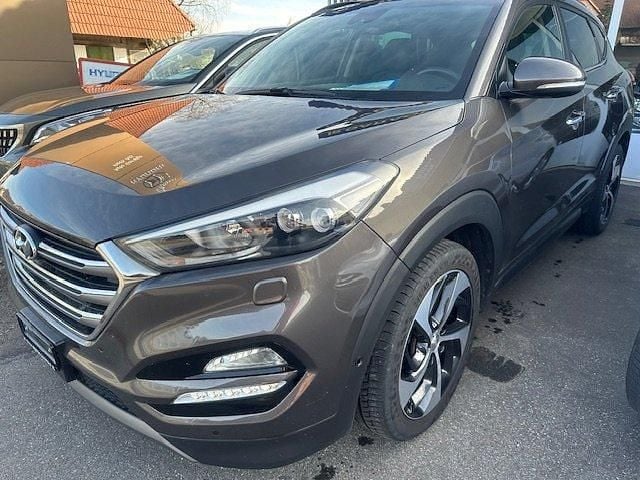 Gebraucht Hyundai Tucson Edition 185 PS (136 kW) 2015 Braun SUV