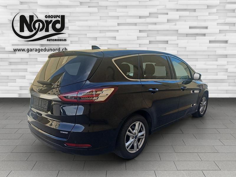 Gebraucht Ford S-MAX Titanium 190 PS (139 kW) 2022 Schwarz Van / Kleinbus