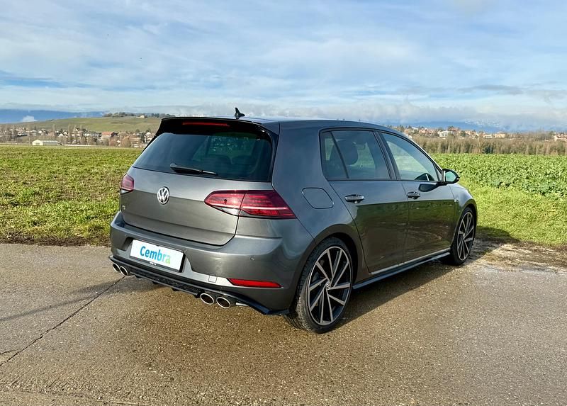 Gebraucht VW Golf VII R 301 PS (221 kW) 2019