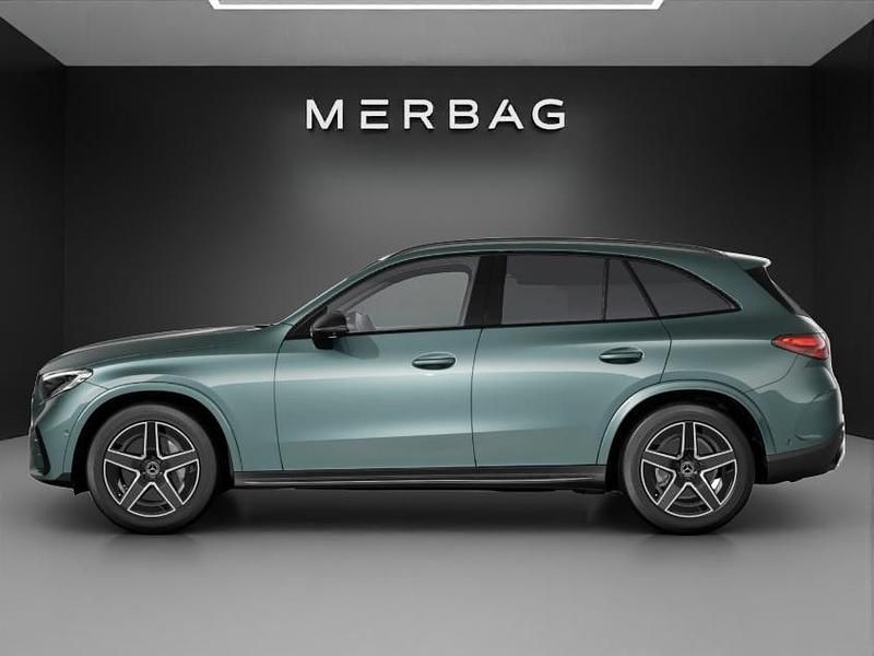 Neu Mercedes GLC200 162 PS (119 kW) 2026 Grün SUV