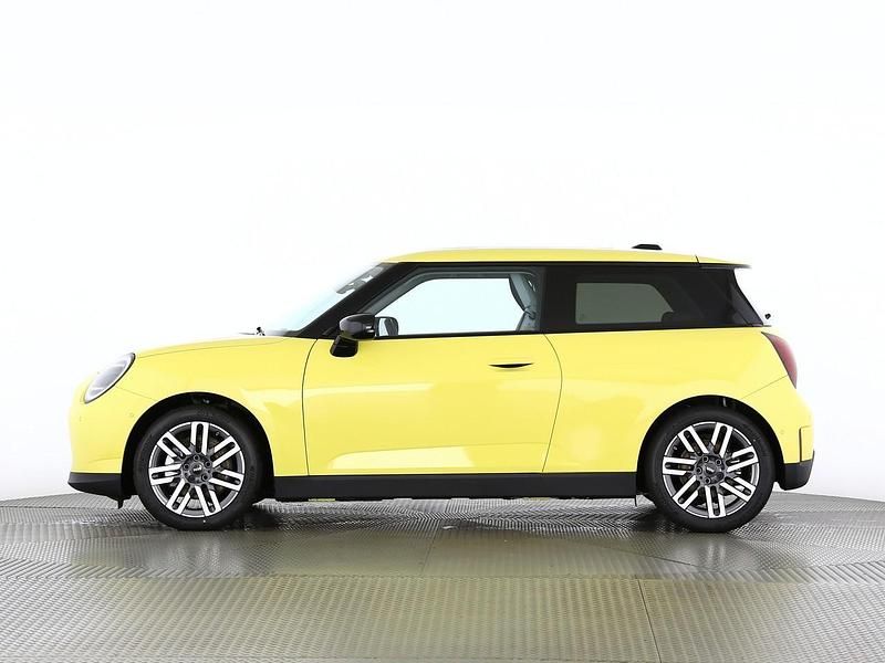 Neu Mini Cooper SE 160 kW (218 PS) 2025 Gelb Kleinwagen