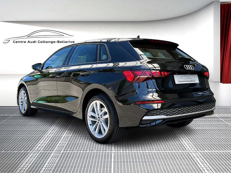 Gebraucht Audi A3 Attraction 150 PS (110 kW) 2024 Schwarz Limousine